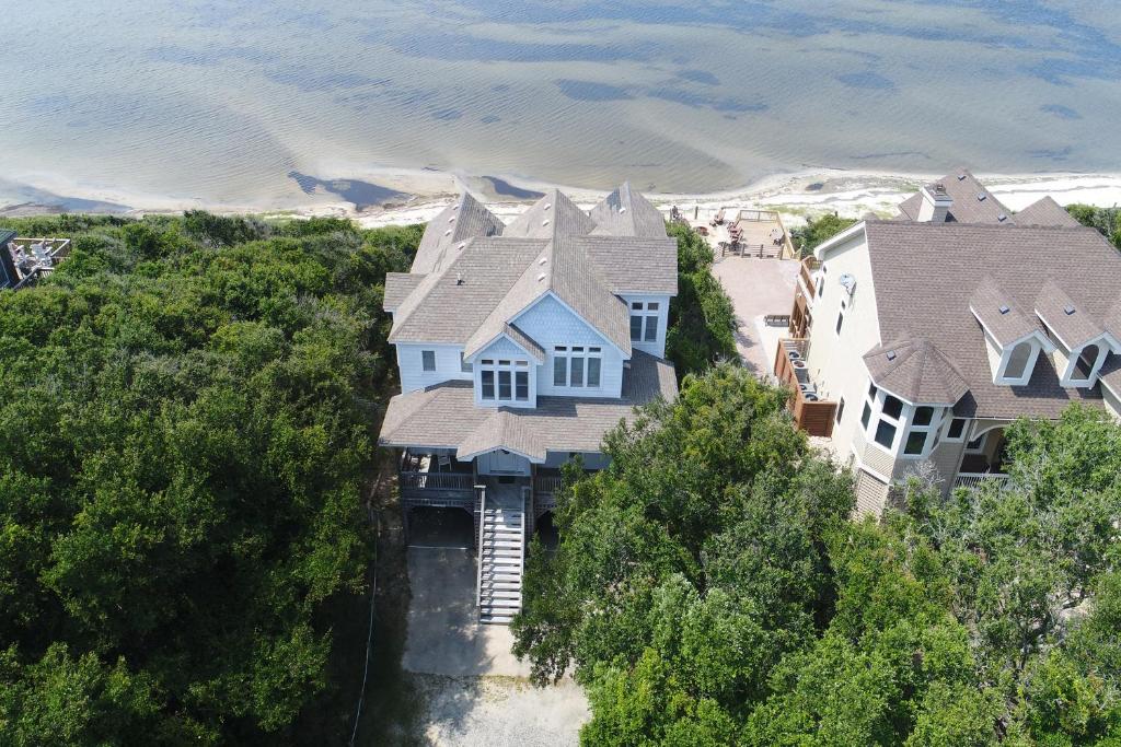 Great S'Cape #3-BB, Buxton