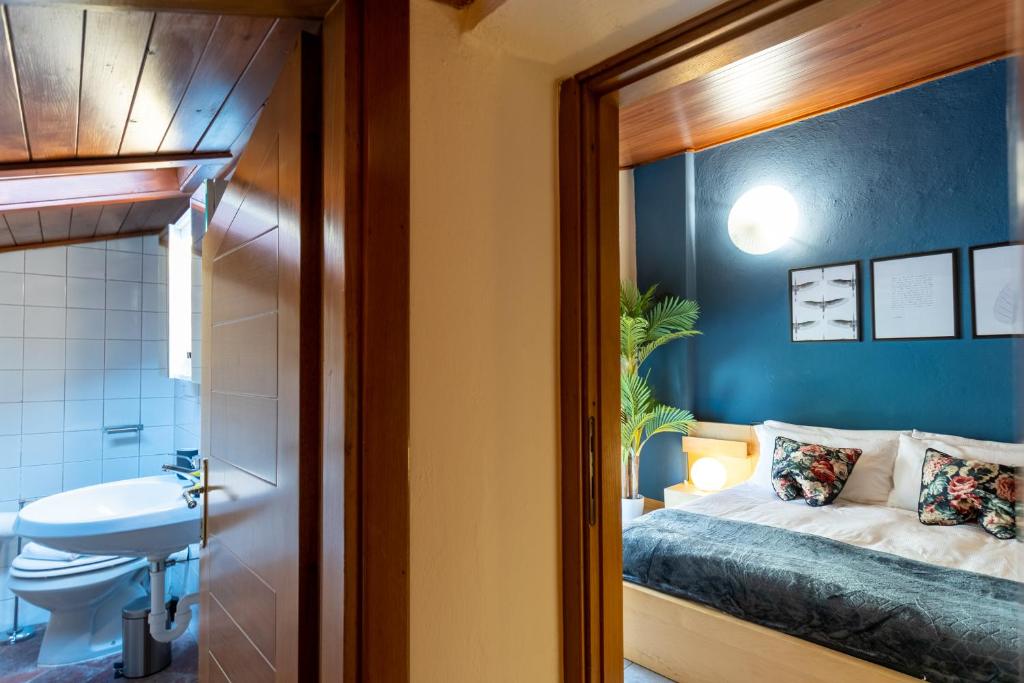 Blue Attic - Historical Como City Center by Rent All Como photo