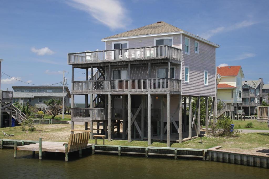 Sail Inn #144HC, Avon