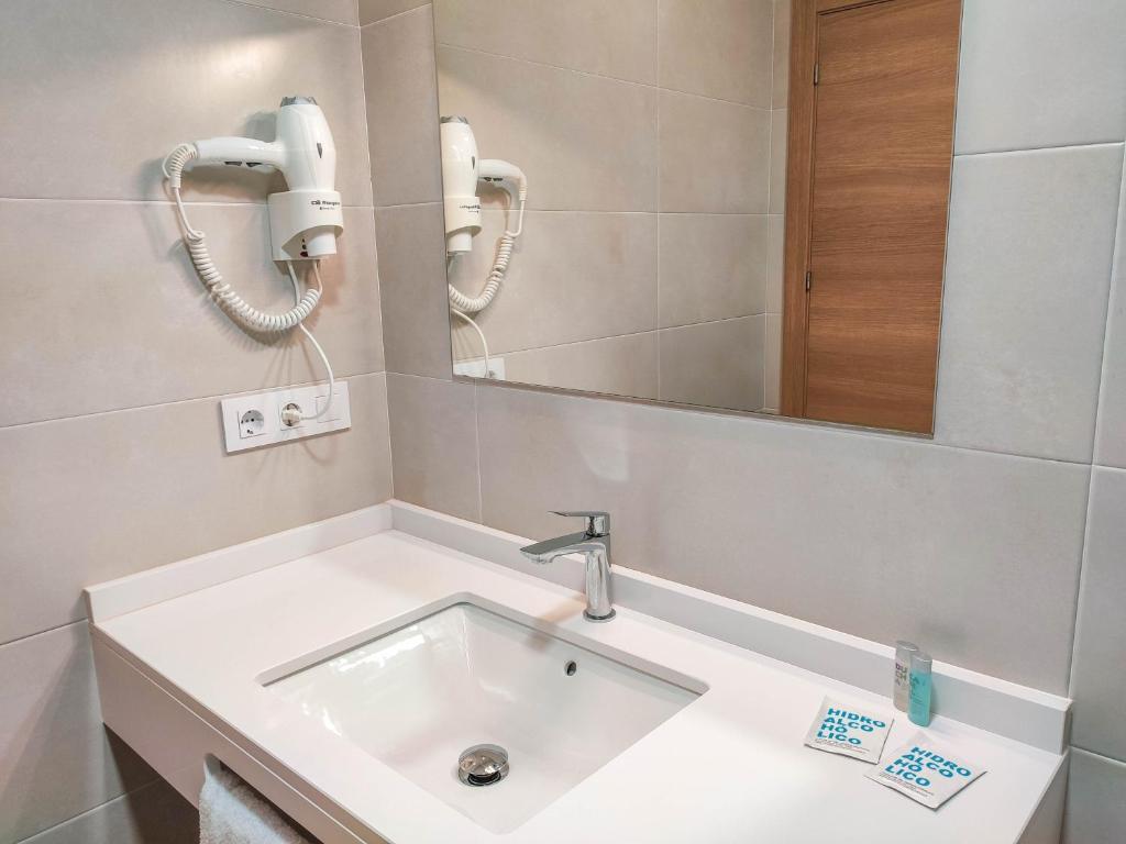 Hostal Oleo Auto Check-in photo