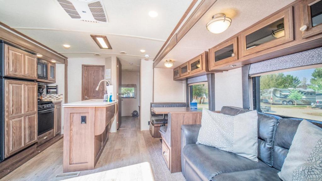 Outdoor Glamping Rockwood Trailer OK27 Main image 2