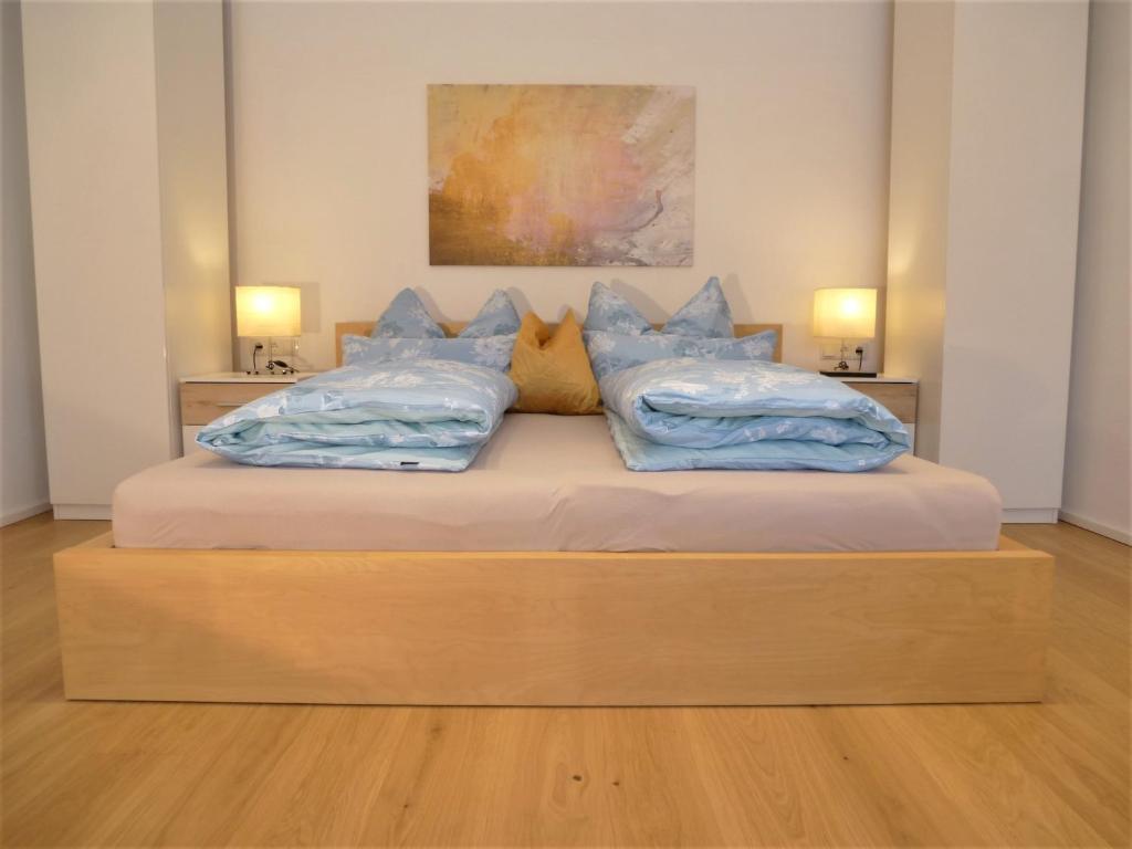 Cozy mountain view apartment with terrace and garden - 1