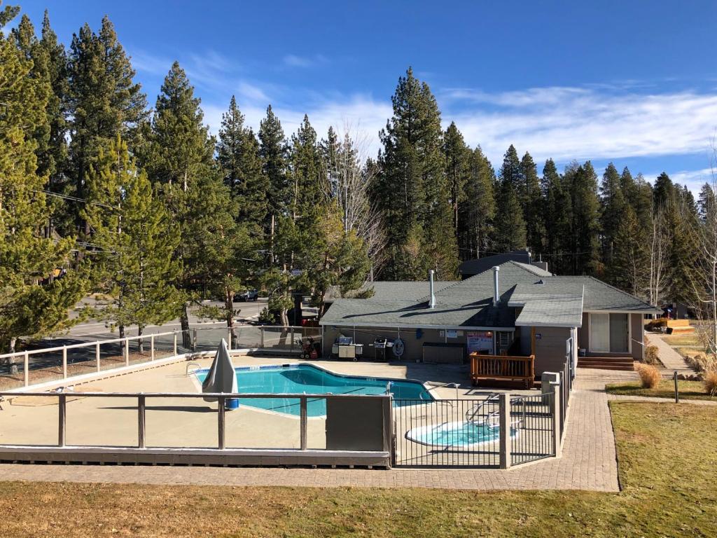 Tahoe Sands Resort photo