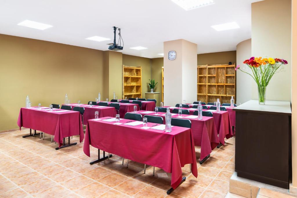 Hotel Brascos — Hotel building in Rethymnon