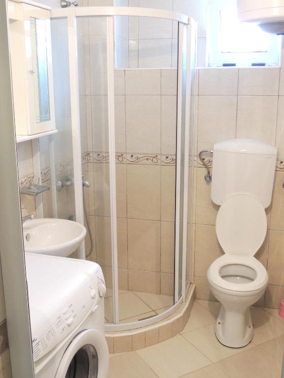 Comfortable Apartment in Ulcinj with Sea View and Garden - 4