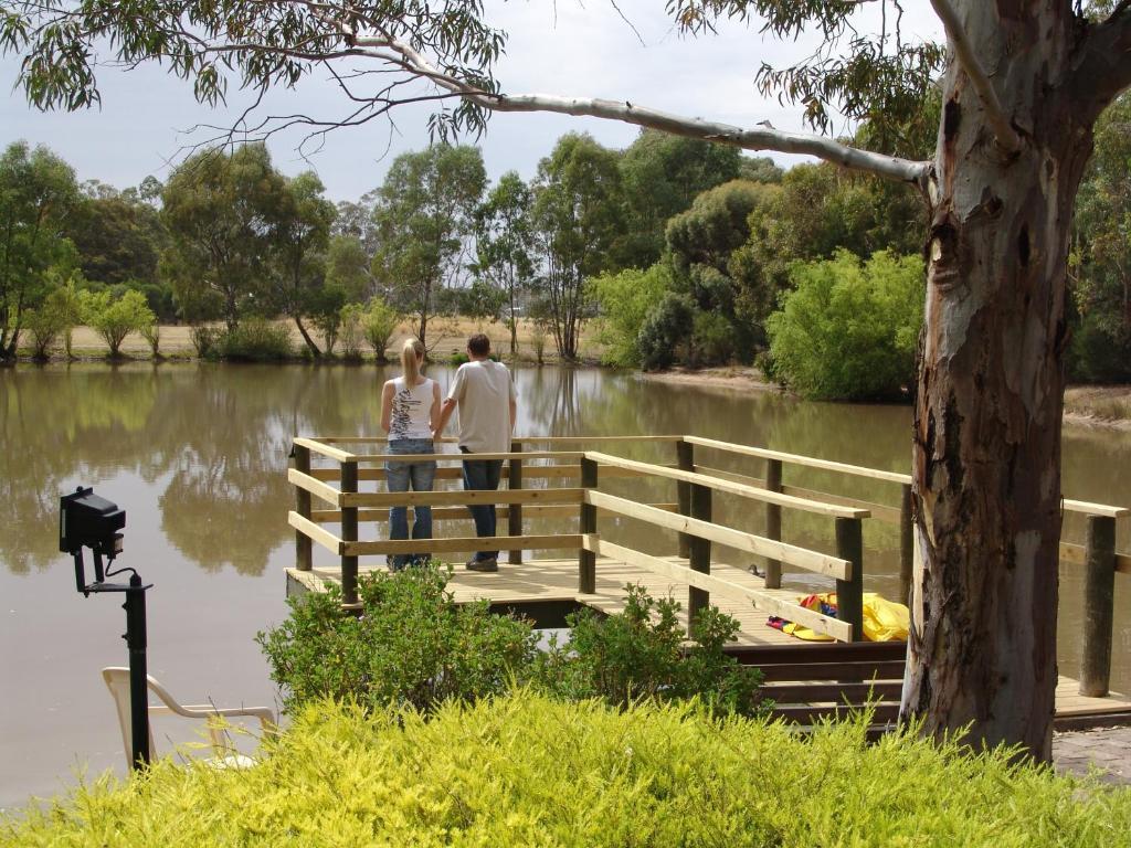 Magdala Motor Lodge & Lakeside Restaurant photo