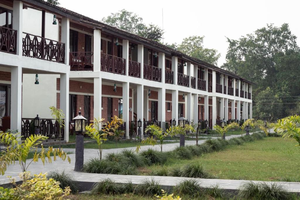 Babai Resort Pvt Ltd — Hotel in Thakudwara