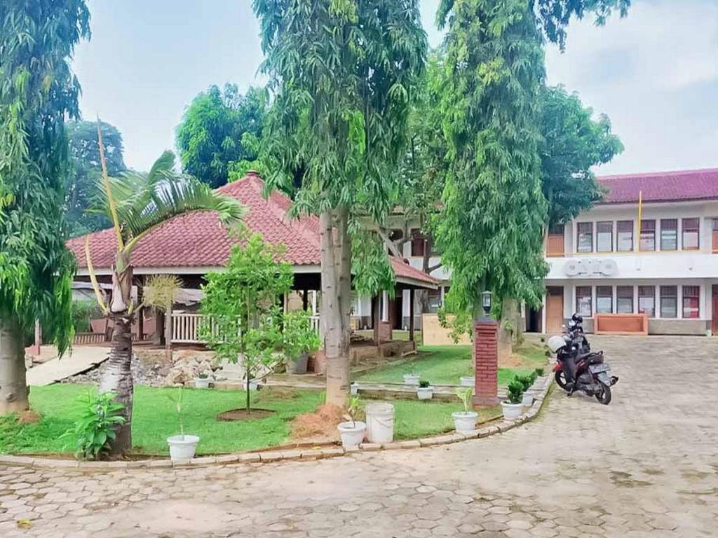 Rumah Pahoman Syariah RedPartner 外観