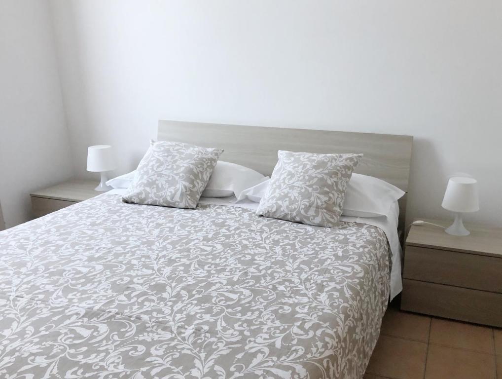 ROSE E TULIPANI 2 - VICINO OSPEDALE NEGRAR - 2