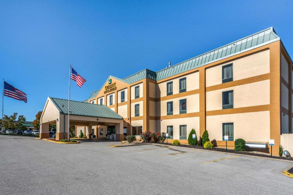 Quality Inn & Suites Jefferson City photo
