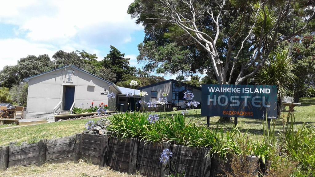 Waiheke Backpackers Hostel — Hotel in Waiheke Island
