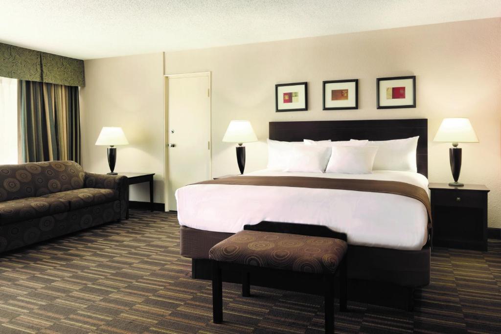Radisson Hotel Louisville North