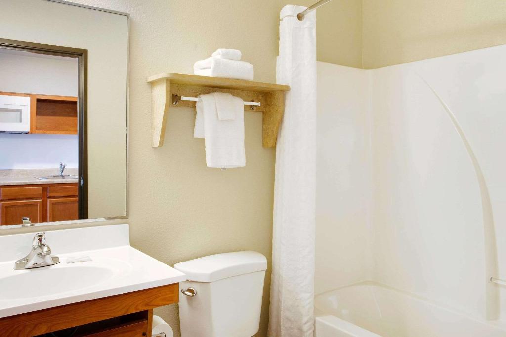 WoodSpring Suites Chesapeake-Norfolk Greenbrier photo
