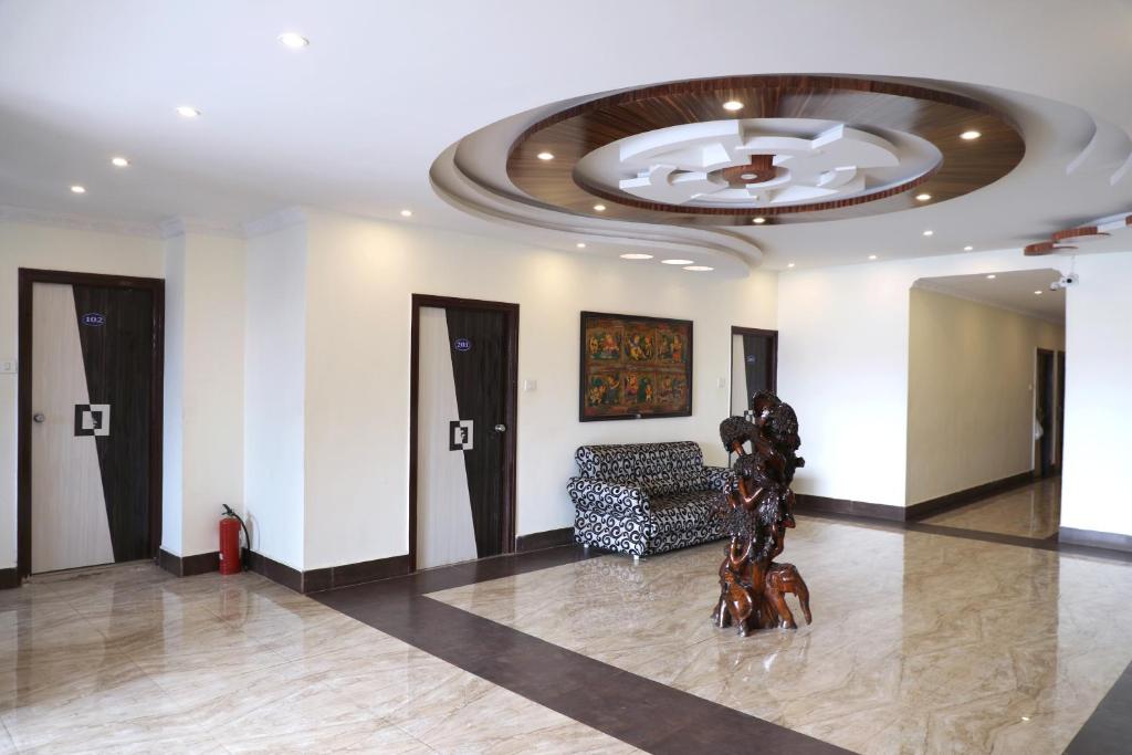 Hotel Dream World Boarding & Lodging photo