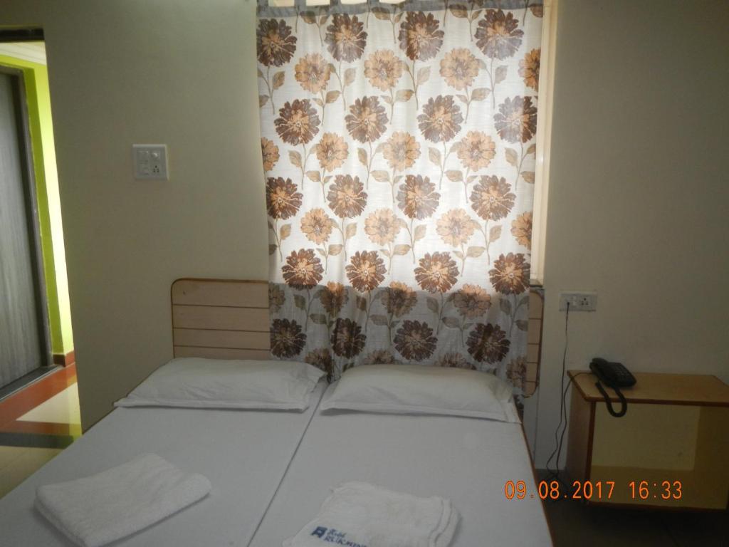 OYO 18505 Hotel Rukmini photo