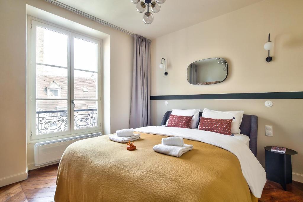 The Perfect Parisian Flat Bd St-Germain - Mid Term - 2