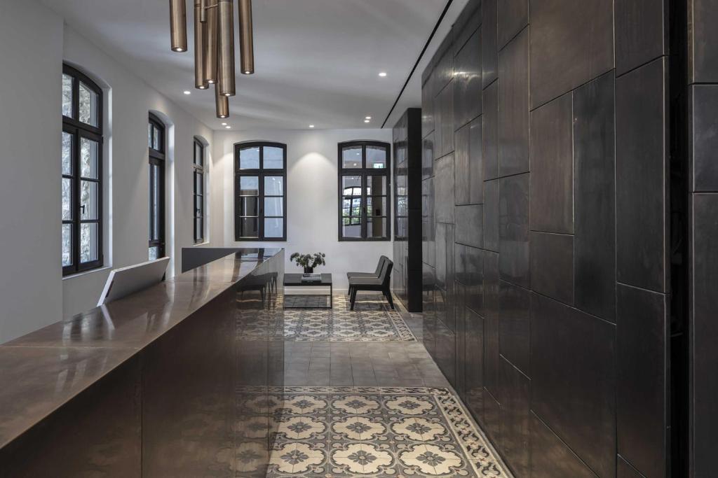 フロント・ロビー