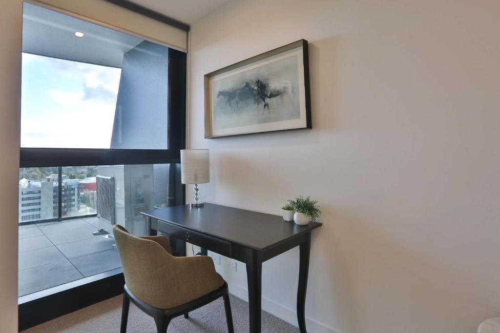 Next to 'The Glen Shopping Centre' Apartment photo