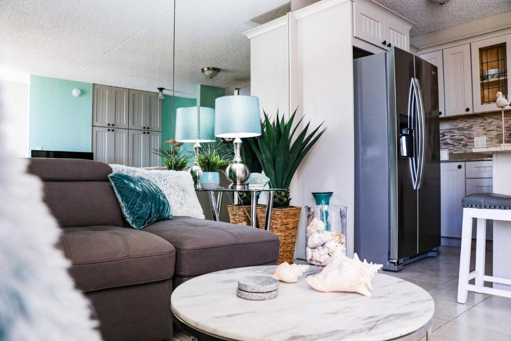 THE MAKAI SUITE at THE WAIKIKI BANYAN Main image 2