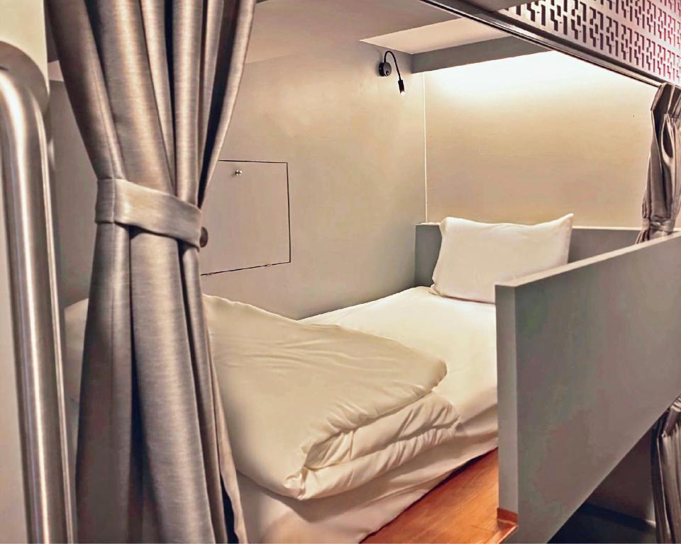 Capzule Bed Phuket photo