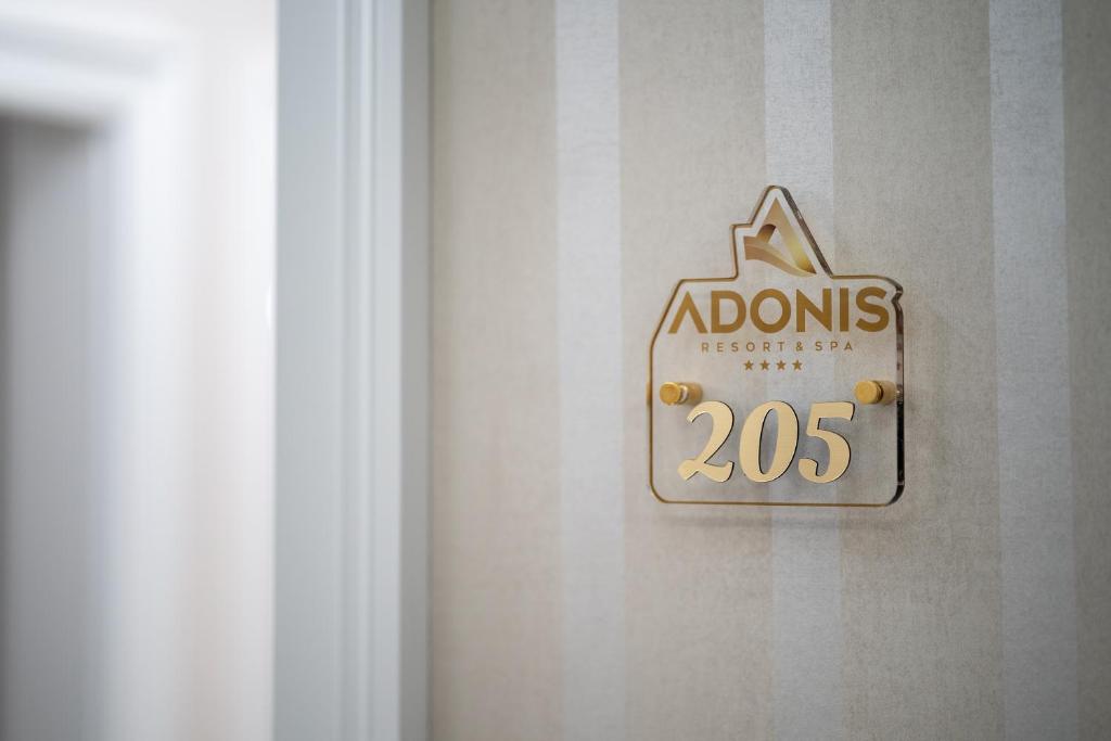 Adonis Zlatibor 205 photo
