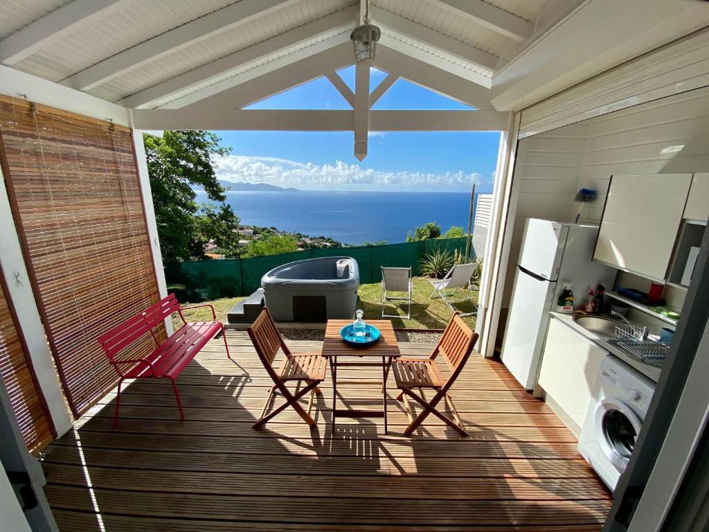 Bungalow classé 2 étoiles avec jacuzzi et vue mer-Palbéa, Schoelcher