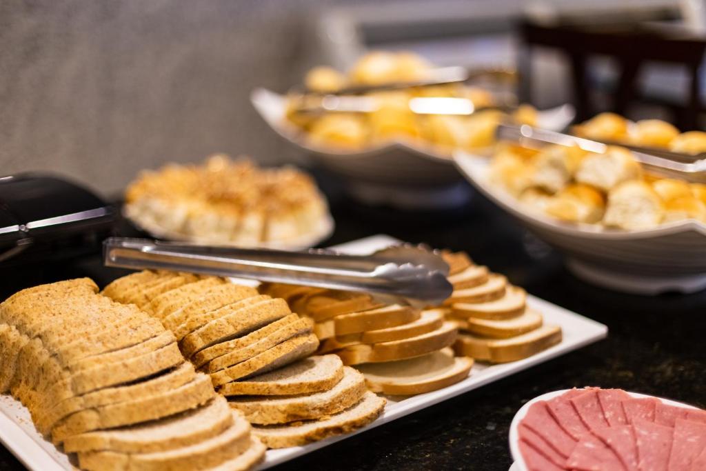 Alimentos e Bebidas