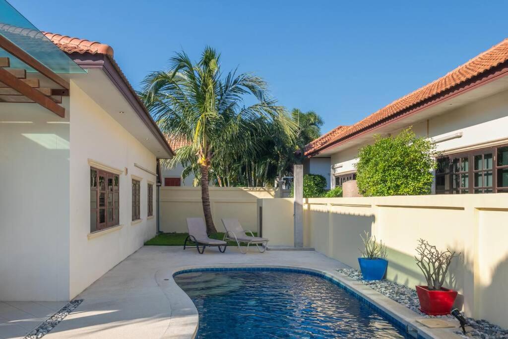 Well presented private pool villa in Hua Hin photo