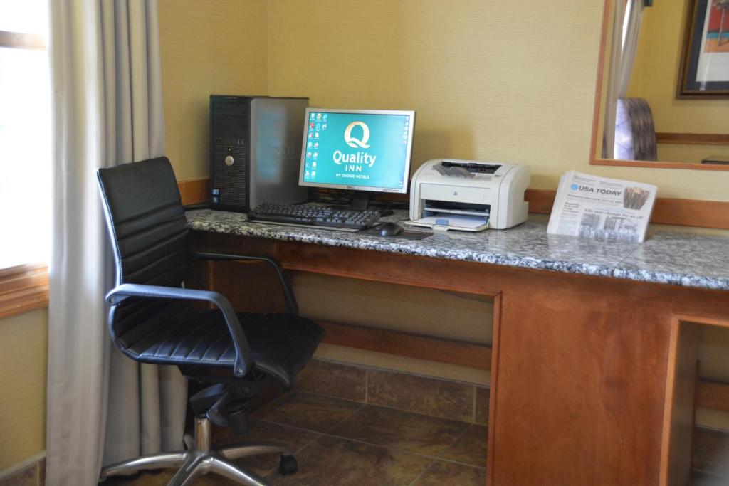 Quality Inn & Suites Dublin photo