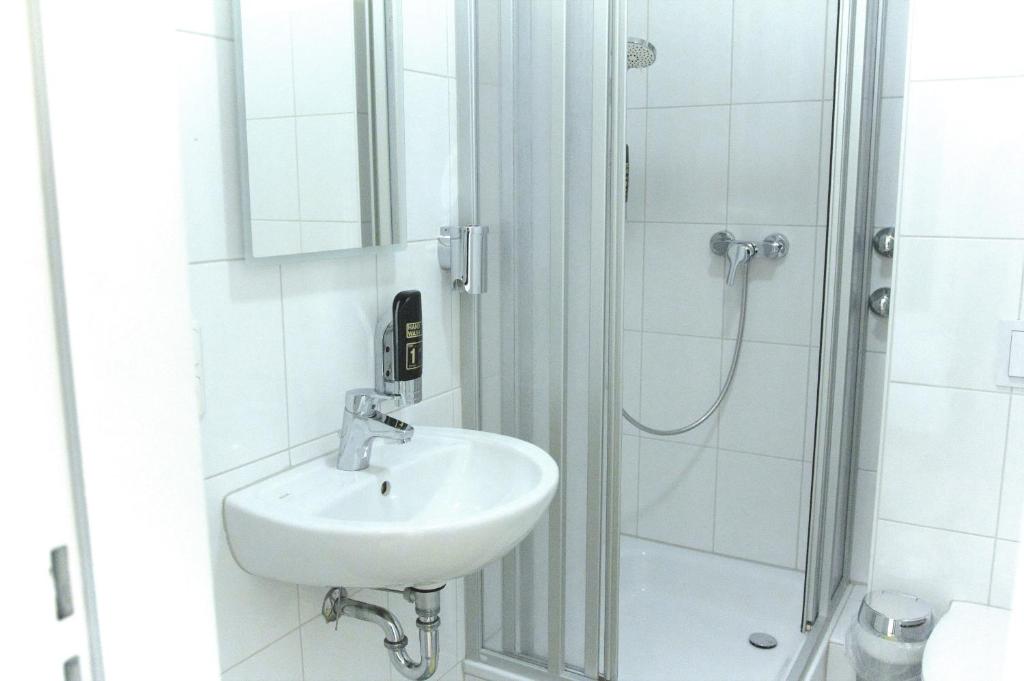 bestprice Hotel Aachen Hauptbahnhof photo