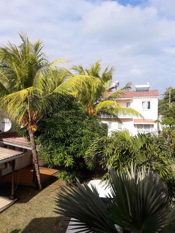 2 bedrooms appartement with shared pool enclosed garden and wifi at Melville 5 km away from the beac photo