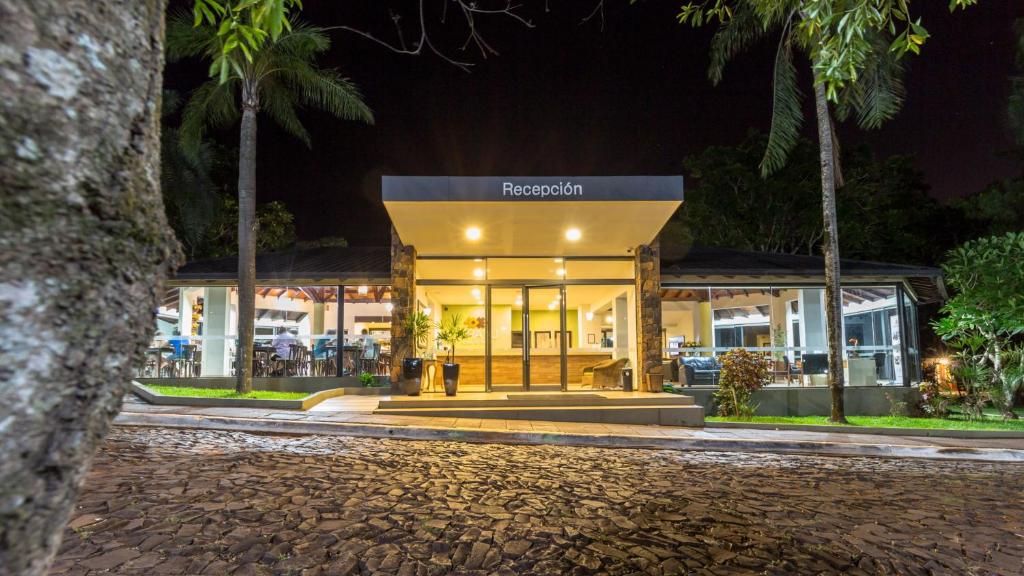Pirayu Lodge Resort photo