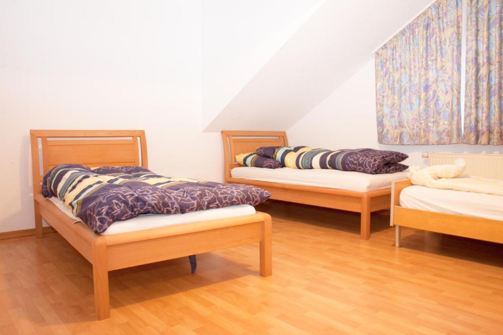 Two-Bedroom Apartment - Honzratherstrasse 69a, Beckingen-Honzrath