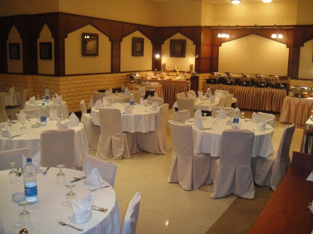Restaurant, L'Arabia Hotel Apartments in Abu Dhabi
