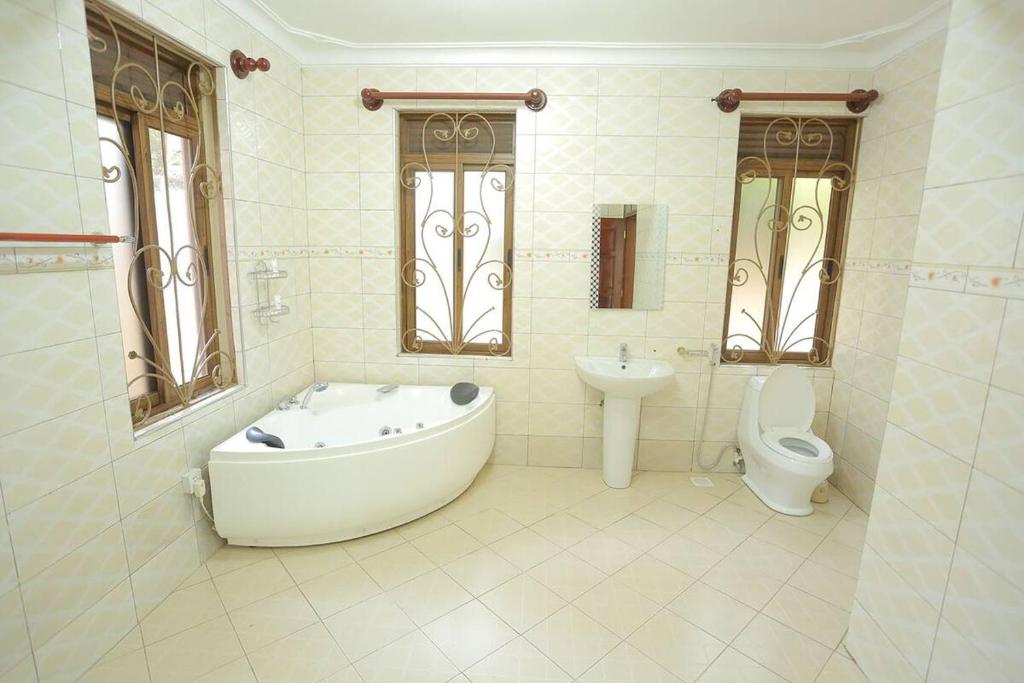 Precious Villas Lubowa photo