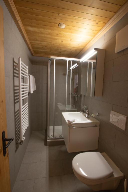 Hotel Baren photo