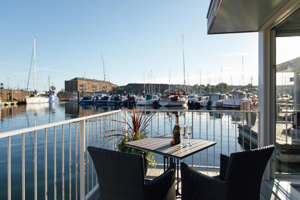 Ty Hotel, Milford Waterfront in Milford Haven, United Kingdom reviews, prices of Hotels Ty Hotel, Milford Waterfront in Milford Haven, United Kingdom reviews, prices of Hotels