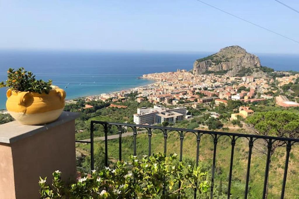 Seafront Villa in Cefalù with Private Jacuzzi - 3