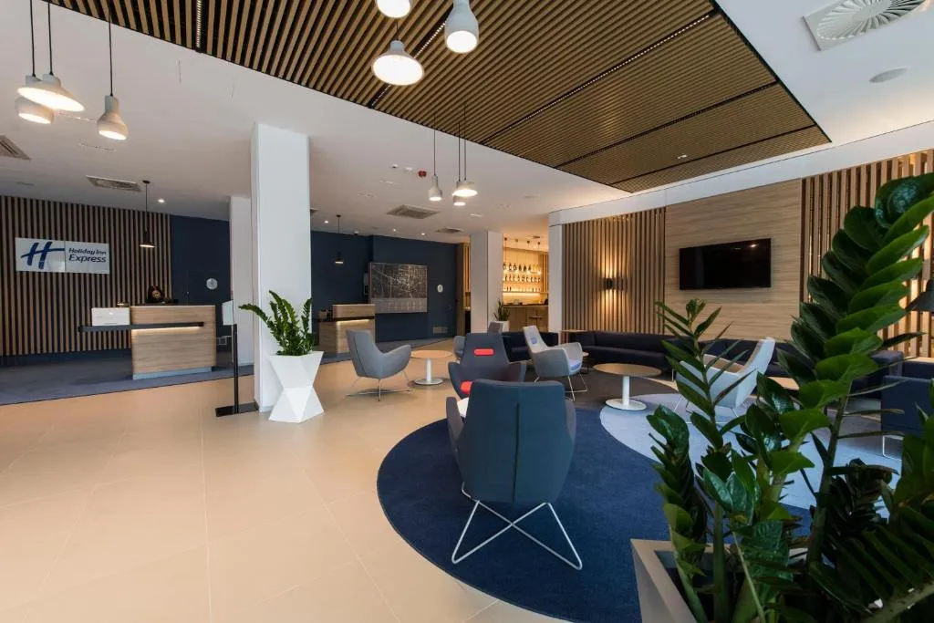 Holiday Inn Express Warsaw - Mokotow by IHG，位于华沙的酒店