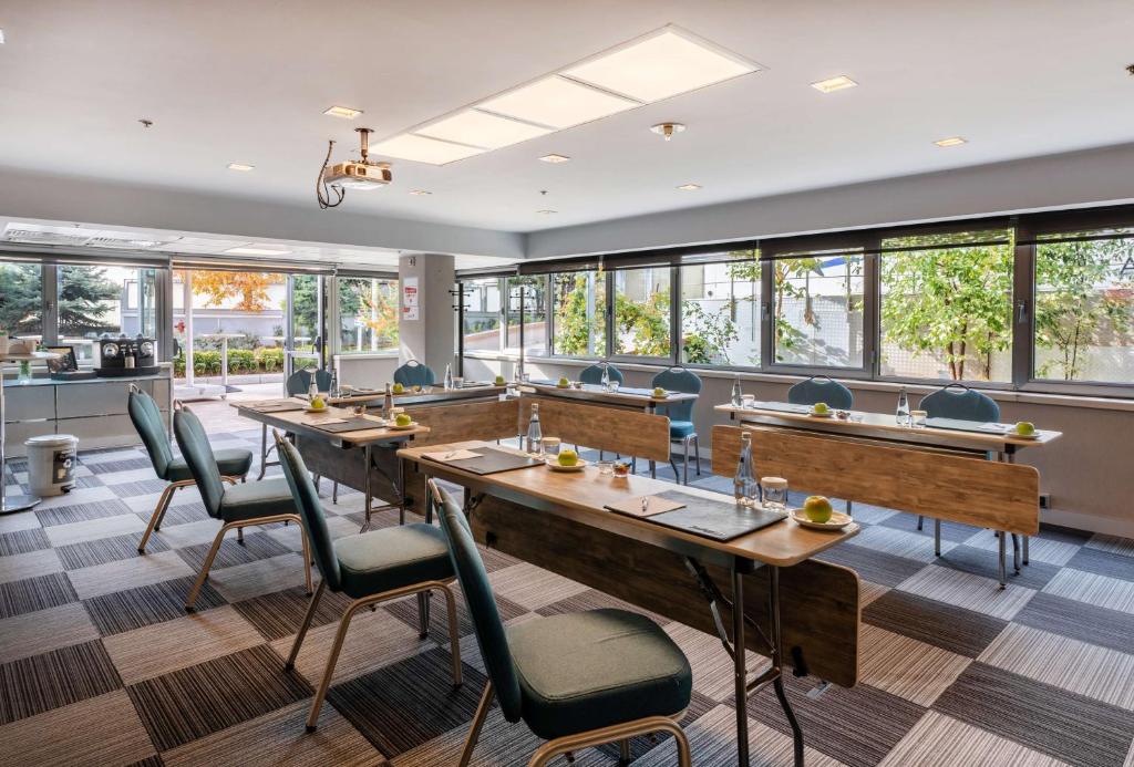 قاعة للمآدب