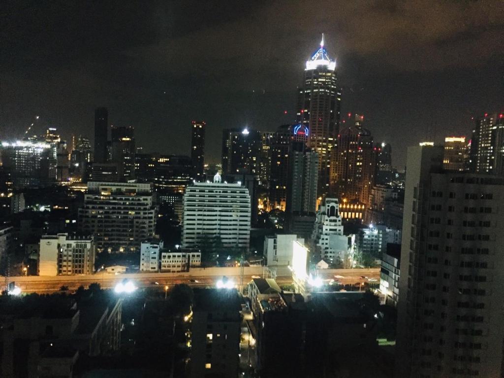 omnitower near nana, with beautiful balcony — Hotel in Bangkok
