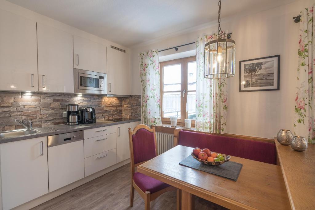 Ferienwohnungen Alpentraum - Landhaus im oberen Markt - 2