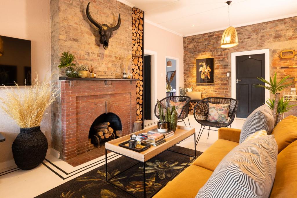 Thelma & You, Kapské Město