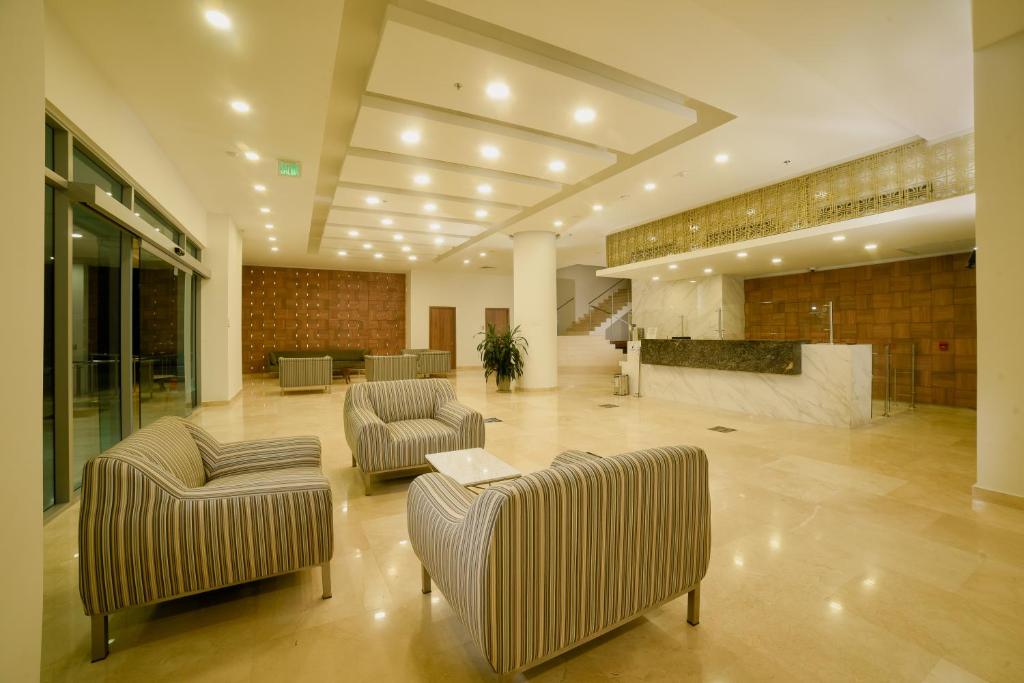 Hotel Dorado Plaza Alto Prado photo