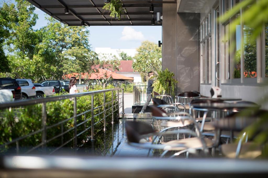 โรงแรมอารย (ARAYA HOTEL)