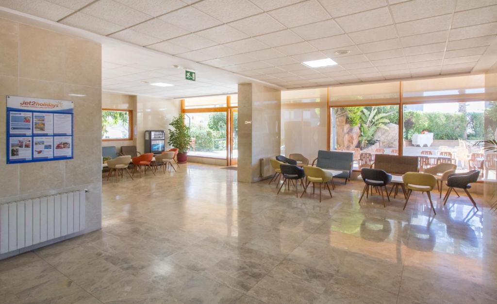 Apartamentos La Era Park photo