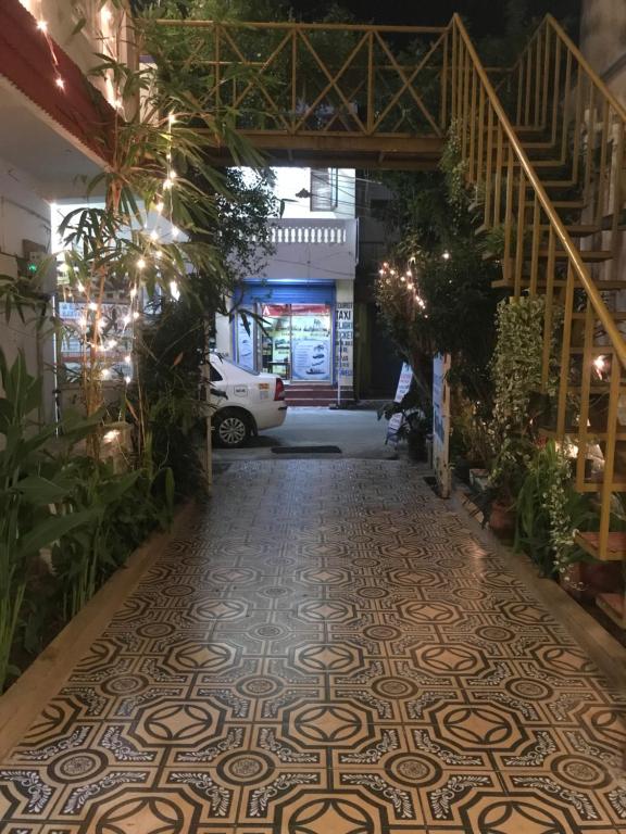 Entrance, Silver Moon Guest House in Mamallapuram