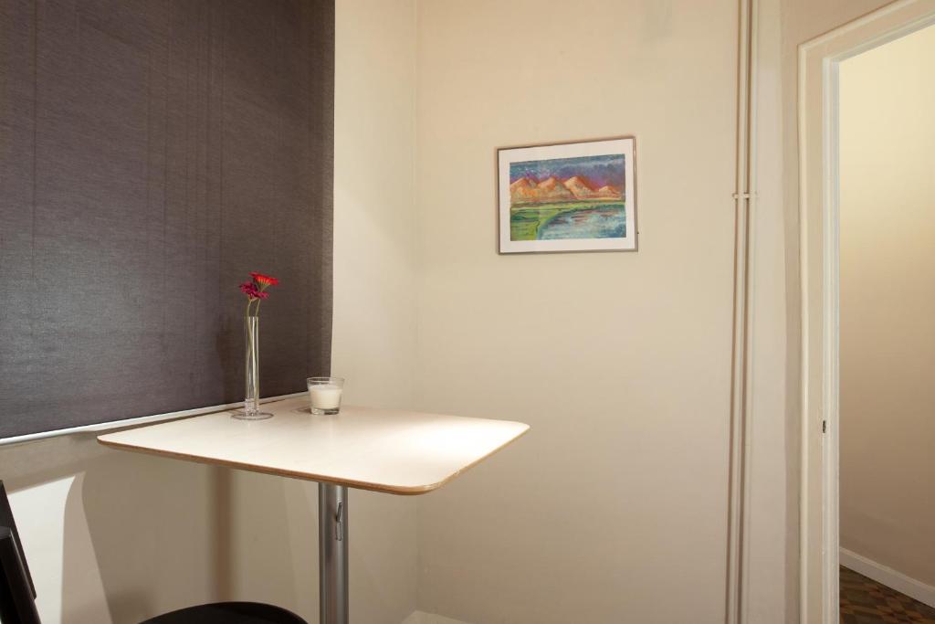 Modernist Apartment Barcelona - 2