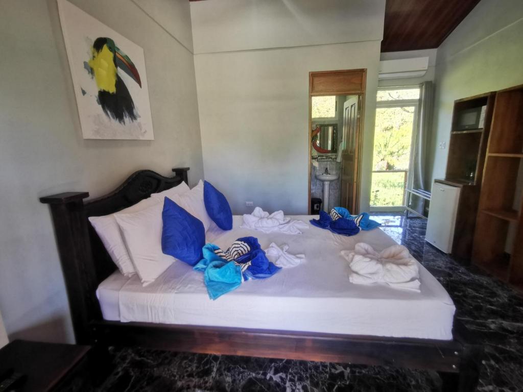 Tuki Tuki Lodge photo