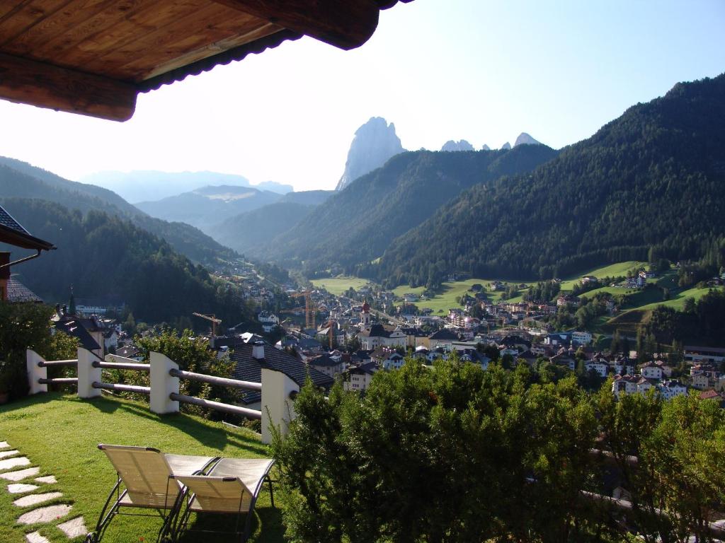Cesa Marmolada 1318 — Hotel in Ortisei
